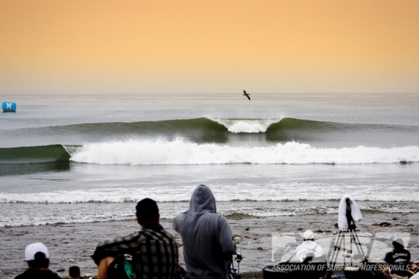 The world's best female surfers will come to Lower Trestles for the 2014 ASP Women's World Championship Tour!