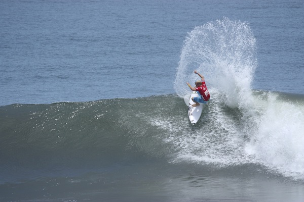Stu Kennedy posted a 9.67 and 9.00 in his opening heat at the Reef Pro El Salvador today. 