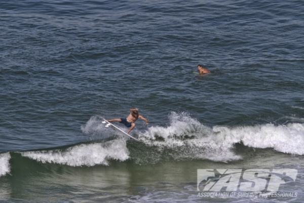 Bede Durbidge (AUS), 30, making the most of the lay day conditions at Barra da Tijuca.