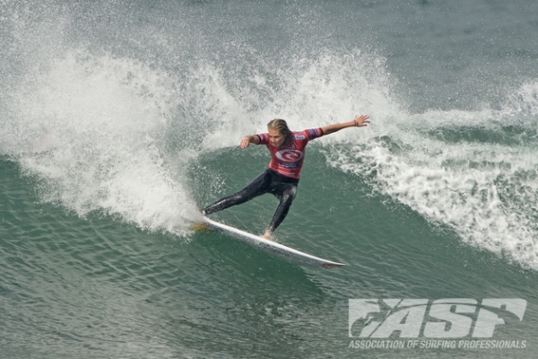 Stephanie Gilmore (AUS), 25, reigning five-time ASP Women's World Champion, will battle it out in Round 2 of the Rip Curl Women's Pro Bells Beach this morning.