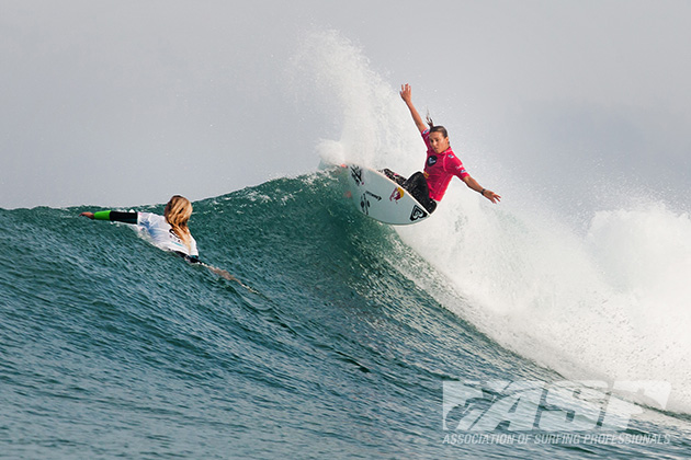 Sally Fitzgibbons (AUS) and her critical fronthand attack were unmatched today in France.