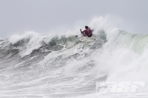 Jordy Smith (ZAF), 25, posted a near-perfect 19.14 out of a possible 20 at Bells Beach today.
