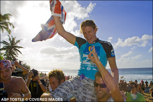 Bede Durbdige (Aus) posted a double victory today by winning both the Billabong Pipeline Masters and the Vans Triple Crown of Surfing today. Surfing Photo ASP Tostee
